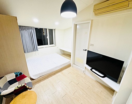 象山站/101,稀有套房,採光/台電/垃圾代收 - Image 1