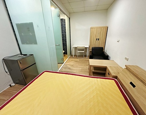 獨立大套房~停車~草屯市區~寶島村旁~ - Image 1