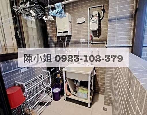 §屋齡新精緻裝潢採光兩房傢俱家電齊全.約看屋請提供名片 - Image 6