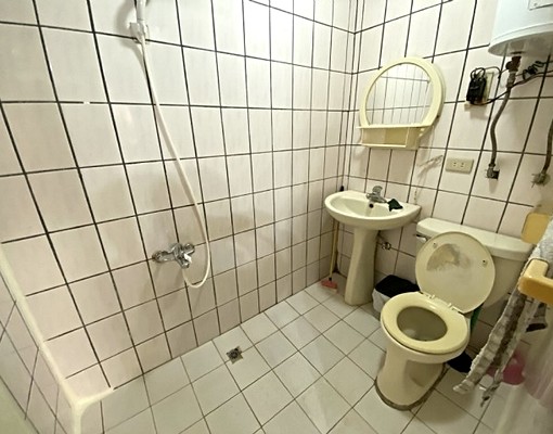免仲介費.中原電梯漂亮網路大套房.傢俱齊 - Image 8