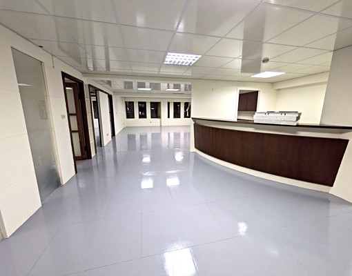 好室成家~住辦超大三隔間近中清捷運站可寵 - 591租屋網 - Image 1