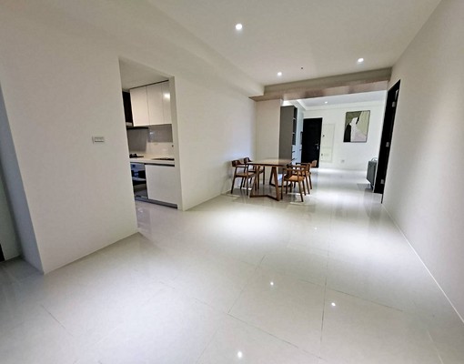 租巨城旁.全新屋況.附裝潢.新家電具 - Image 6