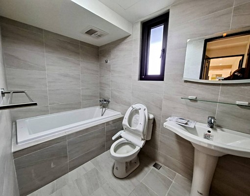 租巨城旁.全新屋況.附裝潢.新家電具 - Image 11