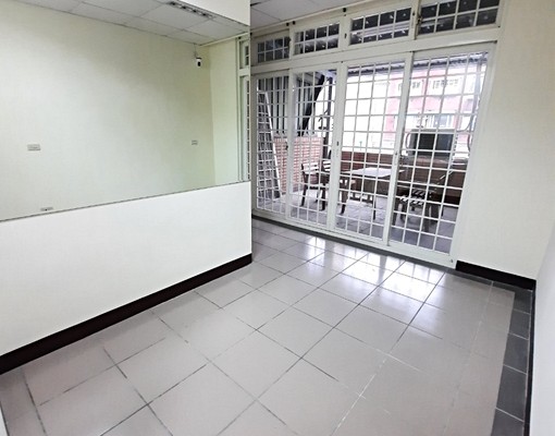 📣桃園市府全新裝潢🎉整層獨立工作室4房2衛大露台 - Image 11