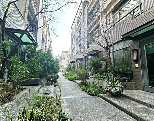 高鐵花園美墅【品園】社區管理透天雙車位 - Image 13