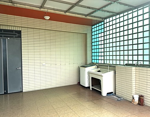 清水區正商業市中心區。生活機能絕佳單獨衛浴及大陽台 - Image 5