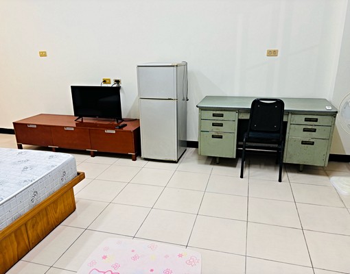 可租補*室內停機車.鄰近後火車站口 - Image 5