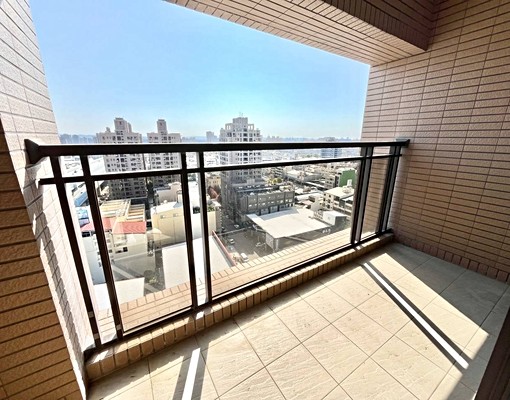 速速⚡️稀有四房釋出💎無限視野💎軍功商圈🉑租補戶籍 - Image 6