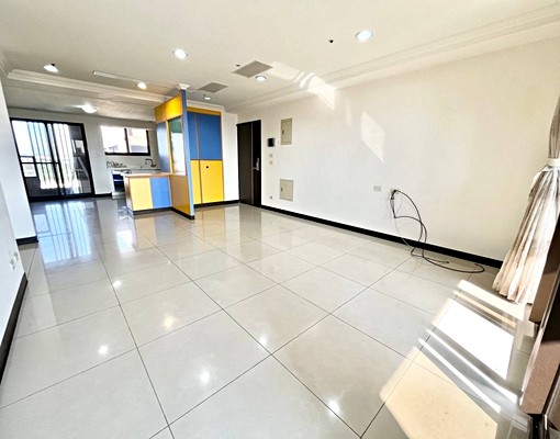 速速⚡️稀有四房釋出💎無限視野💎軍功商圈🉑租補戶籍 - Image 4