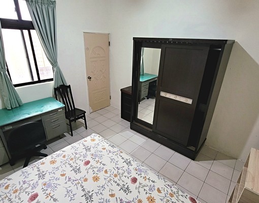 邊間雅房有陽台(水電瓦斯網路攏包) - Image 2