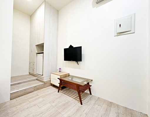 何厝/青海✡電梯✡精品商務旅店設計✡大衛浴✡獨洗✡便宜租 - Image 10