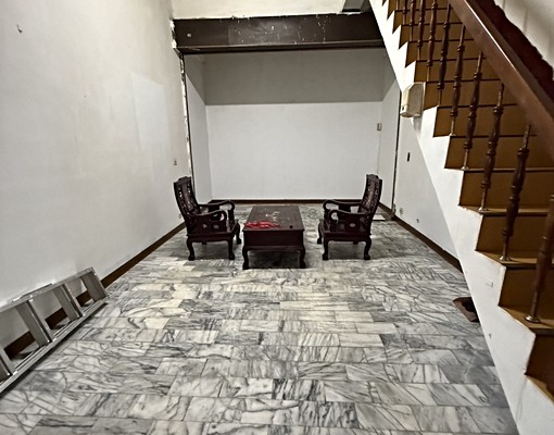 整棟透天4樓。近小港國小國中、港和國小 - Image 2