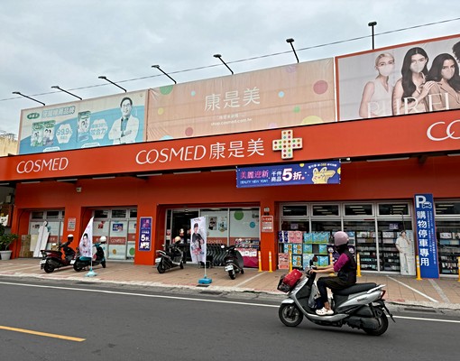大寮熱鬧市中心,非常顯眼5.6間套房超大宿舍企業使用150坪 - Image 14