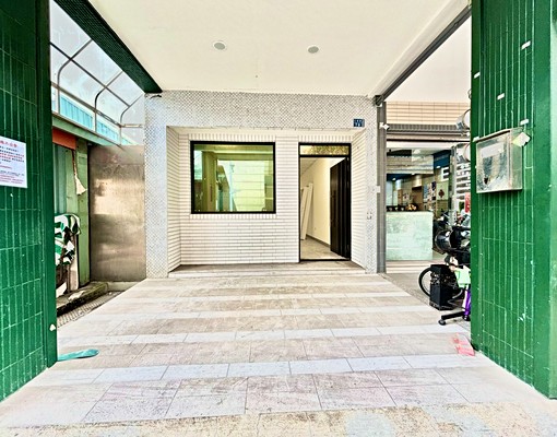 遠百三多商近捷運站臨市府行政中心臨10米路80坪大店面 - Image 2