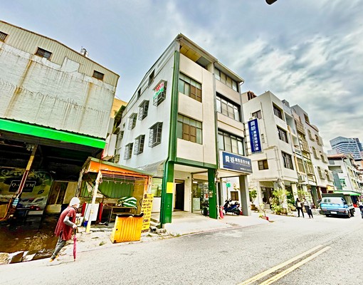 遠百三多商近捷運站臨市府行政中心臨10米路80坪大店面 - Image 3