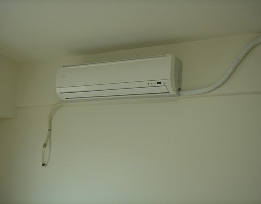 原木傢俱優質套房,近火車站 - Image 6