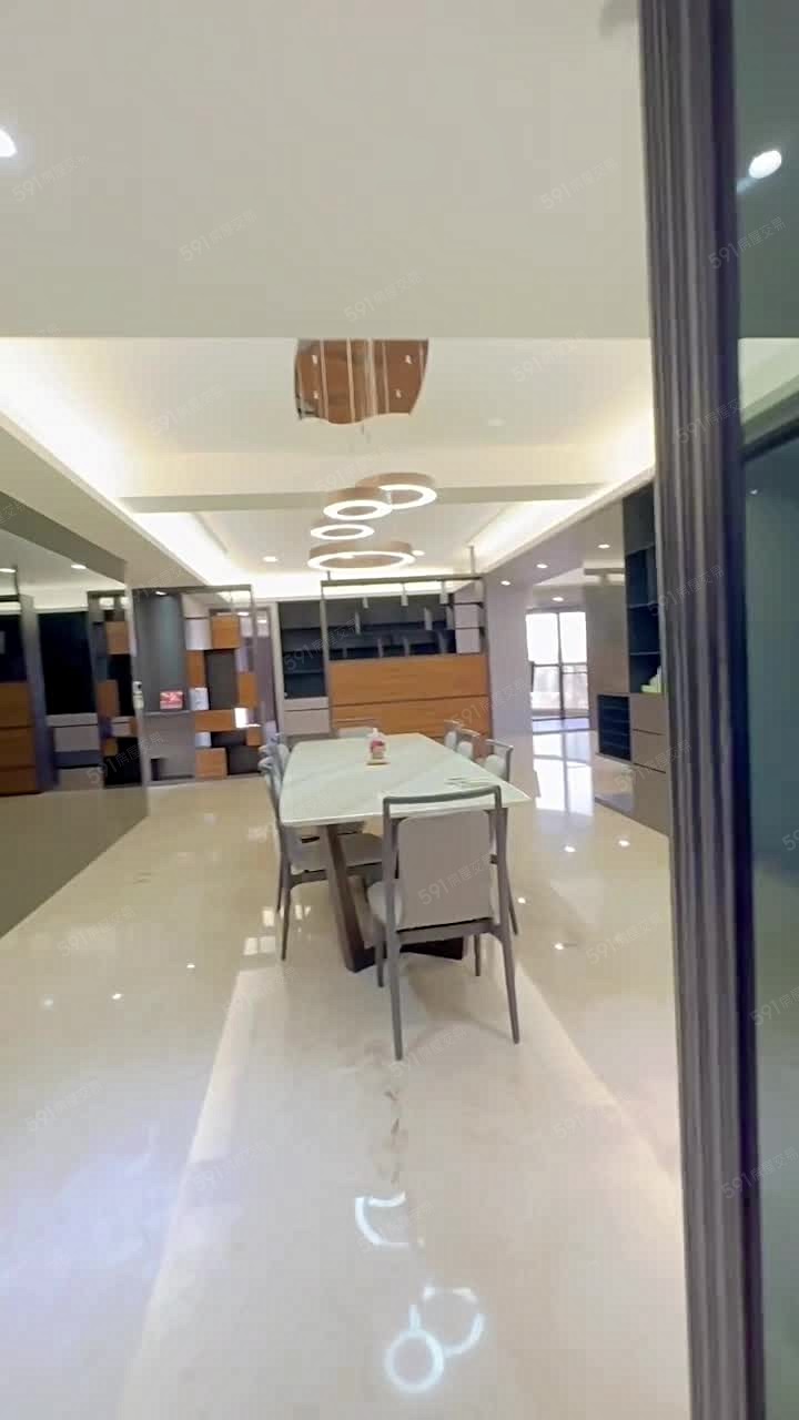 注意🍀富人特區🍀鄉林總裁行館🍀百坪4房🍀用錢堆疊的家 - Image 1