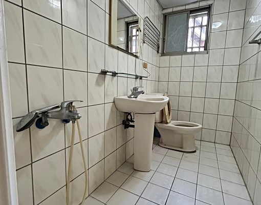 可租補~南區2+1房2衛中山醫愛買星巴克商圈 - Image 6