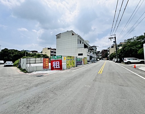 張家榮專任🧧角地出租20000元/月 - Image 1