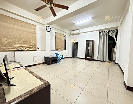 HOT🔥一中超大別墅💫3＋3尬車庫💫可租補戶籍💫可寵 - Image 4