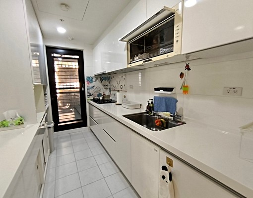 馥華原鄉+坡道平面車位#社區外有公車站#天然瓦斯 - Image 8