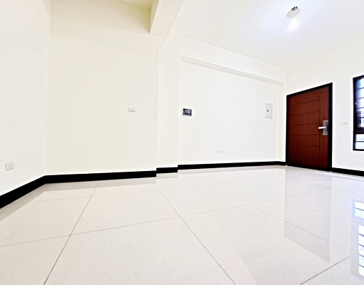 可租補。燕巢市中心近橋科園區。全新車墅。義大國際醫療生活圈 - Image 4