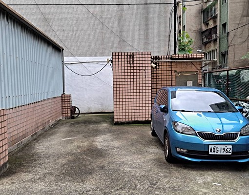 中山區合江街61巷4號-巷內停車場遙控柵欄進出 - Image 4