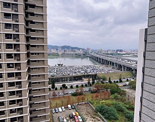 仁義重劃區高樓層標準兩房兩衛平面車位全新裝潢 - Image 8