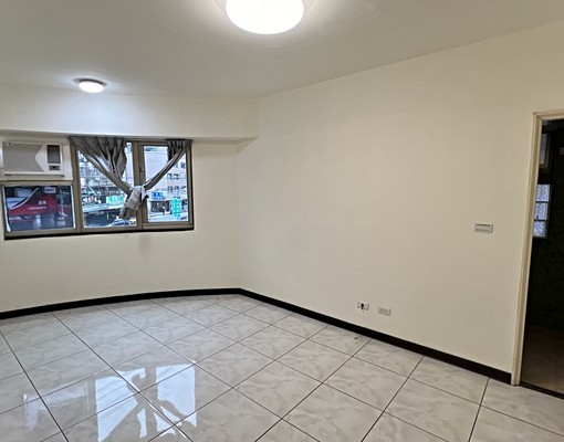 三重區稀有少見!四房雙衛浴有電梯 - Image 5