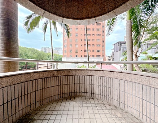 需公證可租補🏠博館植物園首排●大四房休旅車位樹梢戶 - Image 3