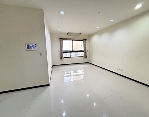 可租補✭南區愛買中山醫➠親家M3高樓層美三房+平車✭超美夜景 - Image 3