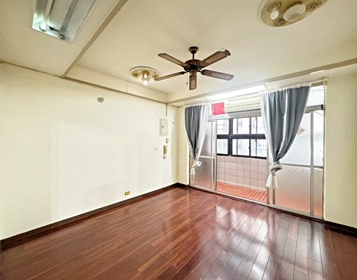 板橋捷運對面⭐4+5雙層大空間⭐可補助 - Image 1