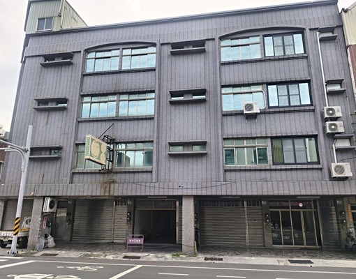 🏠🏠🏠南區永成路三段寬敞店面住家🏠🏠🏠 - Image 1