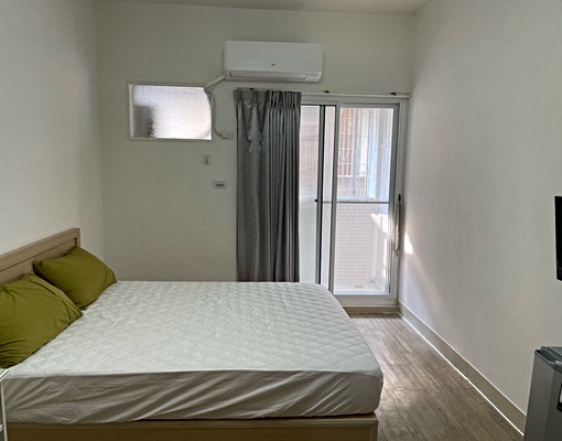 陽台套房三多商圈捷運5分鐘、近軟體園區 - Image 1