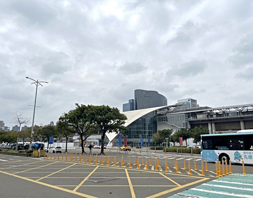 高鐵惠友遠見採光套房(租) - Image 12