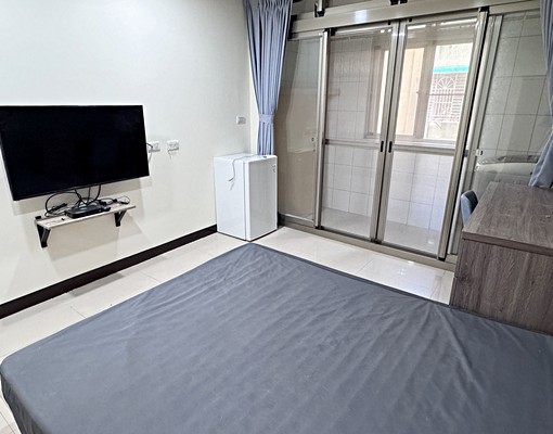 精美套房/獨立陽台洗衣機/有代收垃圾 - Image 4
