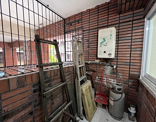 苓雅二自強商圈一樓貓寵陽台工作室近光榮碼頭高流📞愛窩 - Image 3