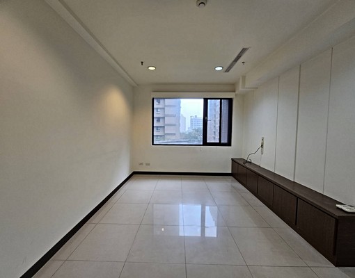 遠雄哈佛1+1房公設完善經紀人黃玉芸 - Image 1