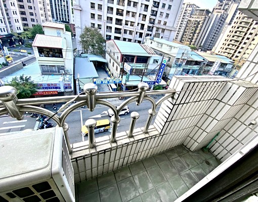 交通方便,生活機能佳,近秋虹谷,百貨公司 - Image 5