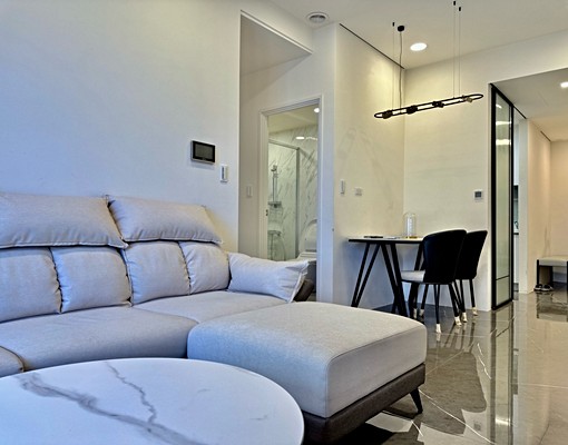 北屯最美兩房輕奢豪宅舒適實用!頂客族這邊請一卡皮箱直接入住 - Image 1