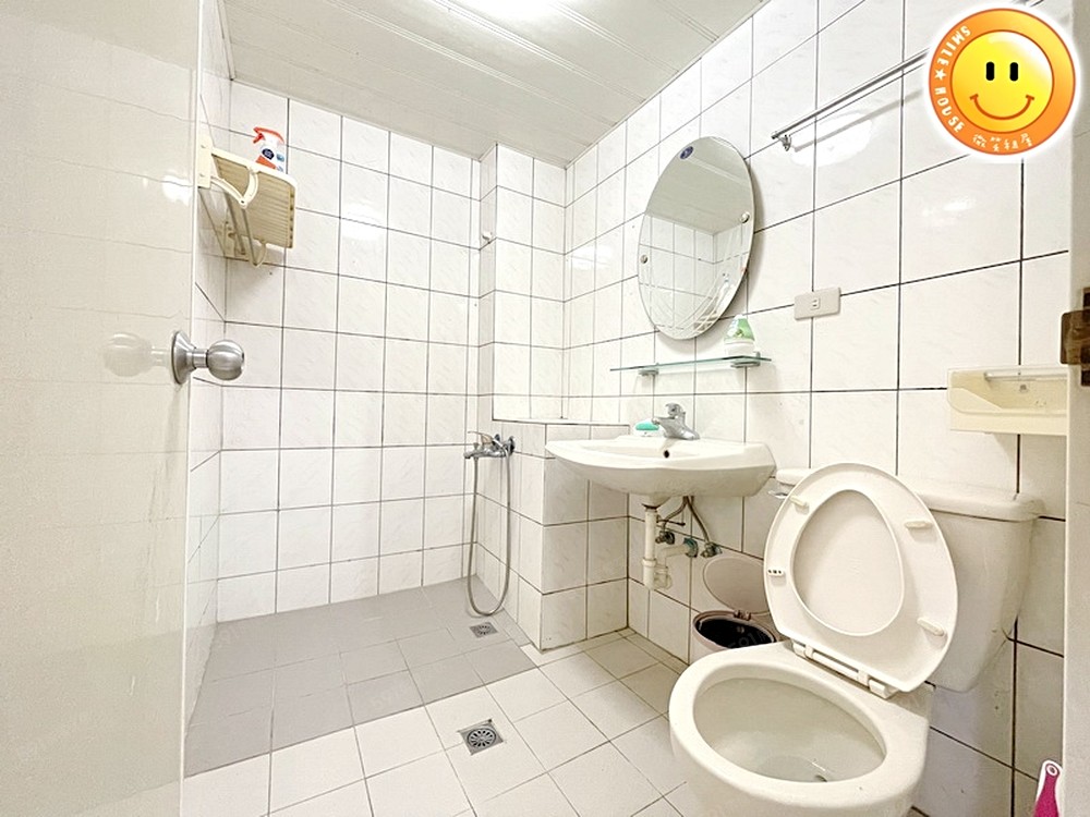 中壢火車站。0930578879