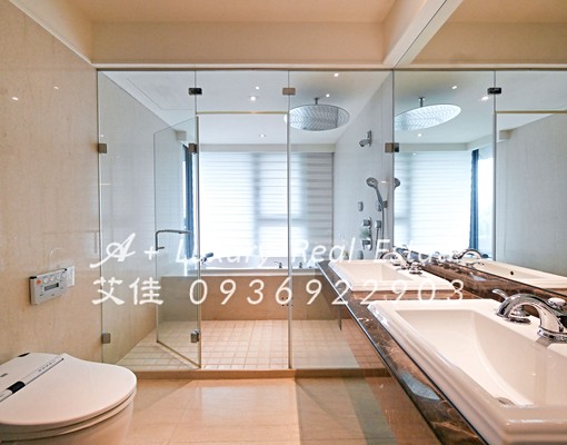 揚昇君臨奢華裝潢家具齊全大陽台有傭房近捷運台北車站西門町 - Image 9