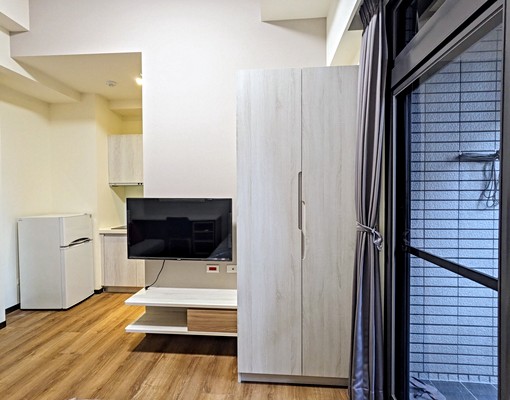 🚩電梯套房|家具家電齊全屋況佳|挑高獨立大陽台,採光通風佳 - Image 4