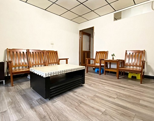 瑞芳市中心美食街旁三樓~請指名住商鍾文清 - Image 1