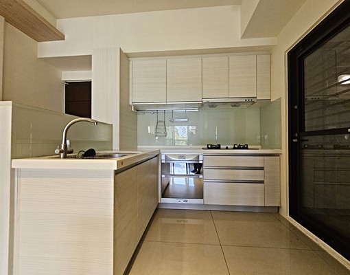 大熊康橋八年新屋|大三房平車還有露臺喔!趕快來租 - Image 12