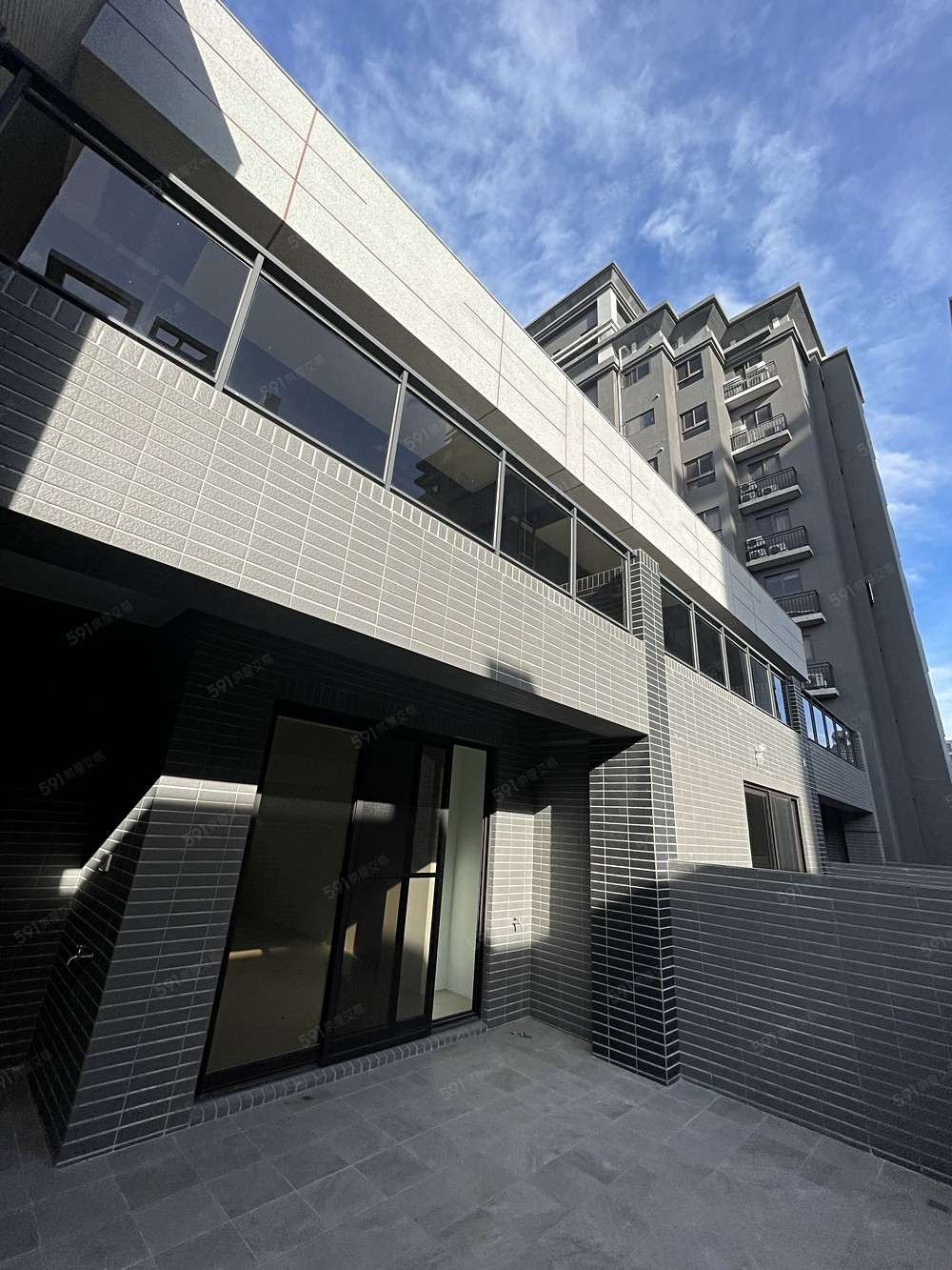 501 ($22000) 超大露台示意圖