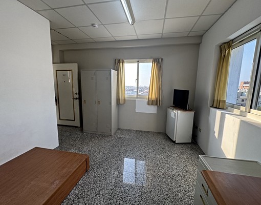 🌈弘光靜宜✨室內機車格✨可半學期租✨學生首選 - Image 1