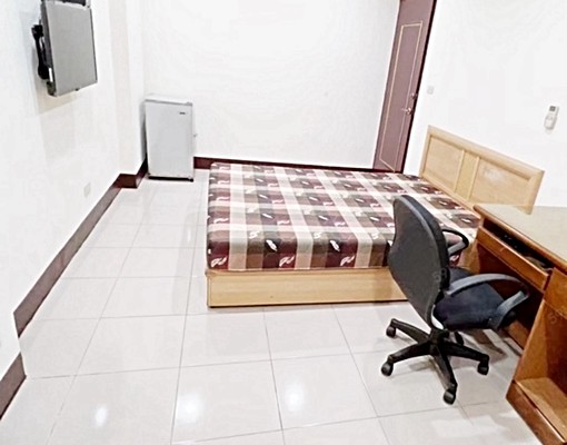 近桃園市區火車站中正路大廟旁電梯大樓 - Image 4