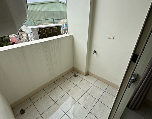 全新白色精緻溫馨電梯陽台套房獨立洗衣機機車位 - Image 10