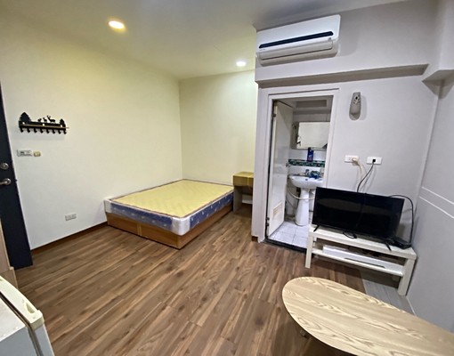 水源路小套房生活機能佳黃金地段稀有出租 - Image 4